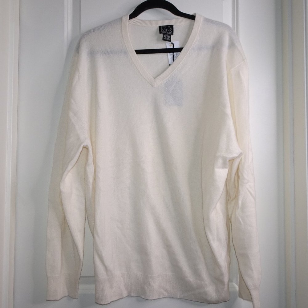 NWT Jos. A. Bank 100% Cashmere Stain Resistant V-Neck Sweater